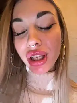 Charming Ritta online show from January 2025 06:49:01 AM