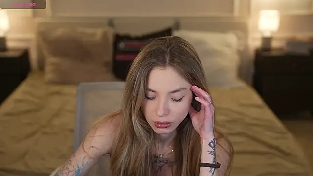 Snapshot of Kisasolo chatting on November 2025 01:05:01 AM Kisasolo online show from November 2025 01:05:01 AM