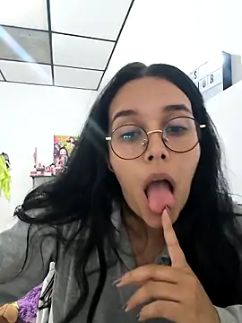 Annya-sweet online show from October 2025 02:32:01 AM