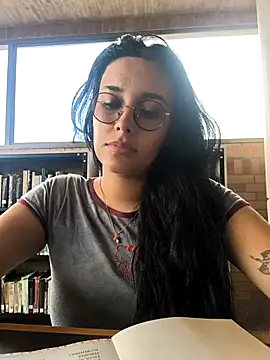 Annya-sweet online show from November 2025 04:18:02 PM