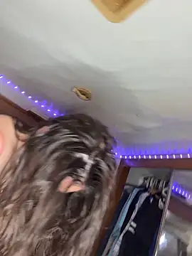 Snapshot of Emma-Rae chatting on October 2025 12:17:01 PM Emma-Rae online show from October 2025 12:17:01 PM