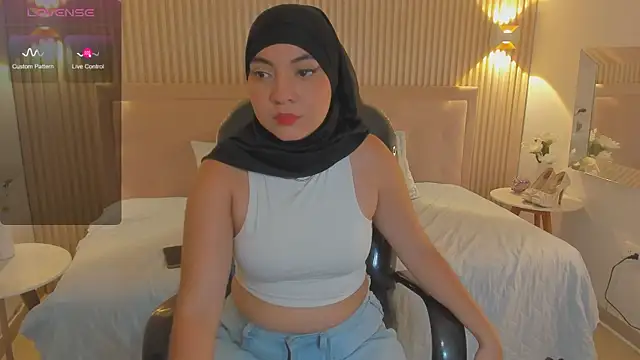 Snapshot of Sooffii_1 chatting on February 2025 02:18:01 AM Sooffii 1 online show from February 2025 02:18:01 AM