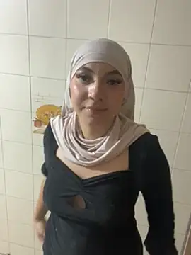 Snapshot of Sooffii_1 chatting on February 2025 07:15:02 PM Sooffii 1 online show from February 2025 07:15:02 PM