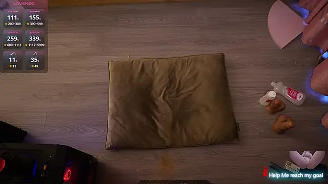 Snapshot of Redhead_Shark_new chatting on October 2025 01:19:02 PM Redhead Shark new online show from October 2025 01:19:02 PM