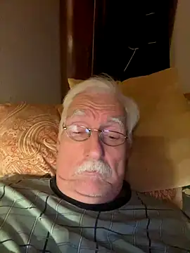 Snapshot of Steffibi1954 chatting on November 2025 11:31:01 PM Steffibi1954 online show from November 2025 11:31:01 PM