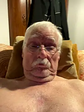 Snapshot of Steffibi1954 chatting on November 2025 08:57:01 PM Steffibi1954 online show from November 2025 08:57:01 PM