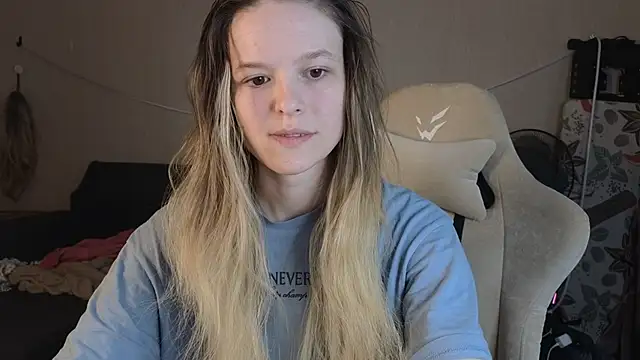 Snapshot of Nate__ chatting on December 2025 04:13:02 AM Nate online show from December 2025 04:13:02 AM