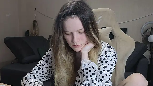 Snapshot of Nate__ chatting on December 2025 02:56:02 AM Nate online show from December 2025 02:56:02 AM