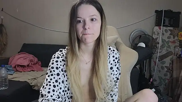 Snapshot of Nate__ chatting on December 2025 03:52:01 AM Nate online show from December 2025 03:52:01 AM