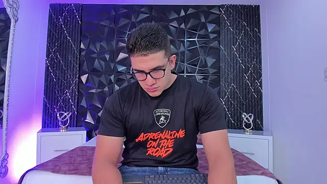 Snapshot of JeffDaltton chatting on December 2025 08:32:02 PM JeffDaltton online show from December 2025 08:32:02 PM