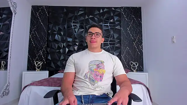 Snapshot of JeffDaltton chatting on November 2025 07:58:01 PM JeffDaltton online show from November 2025 07:58:01 PM