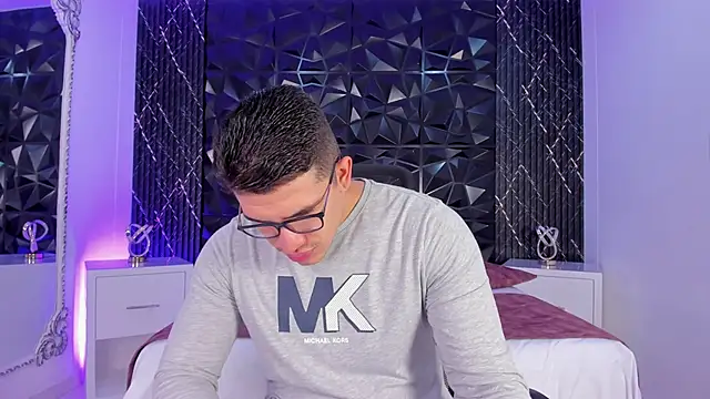 Snapshot of JeffDaltton chatting on December 2025 08:21:01 PM JeffDaltton online show from December 2025 08:21:01 PM