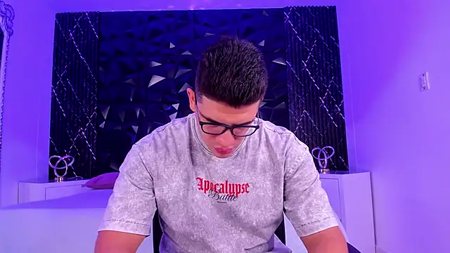 Snapshot of JeffDaltton chatting on November 2025 08:35:02 PM JeffDaltton online show from November 2025 08:35:02 PM