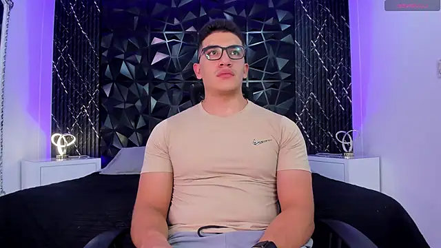 Snapshot of JeffDaltton chatting on November 2025 08:02:02 PM JeffDaltton online show from November 2025 08:02:02 PM