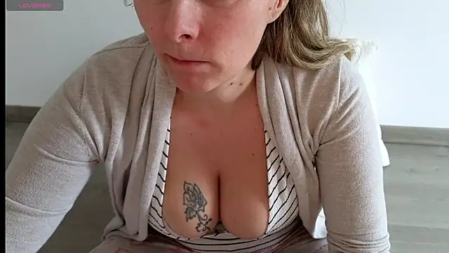 Claraxxxxx online show from February 2025 02:05:01 PM