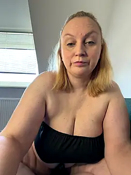 BBW Nora online show from November 2025 09:02:02 AM