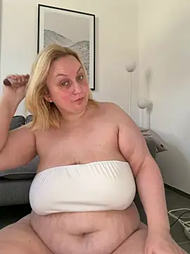 BBW Nora online show from April 2026 08:10:01 AM
