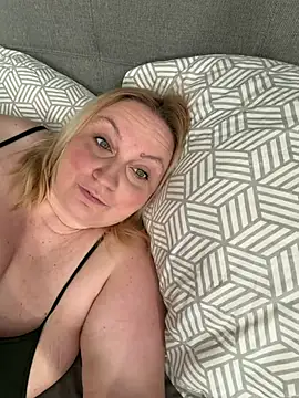 Snapshot of BBW_Nora chatting on July 2026 06:31:01 AM BBW Nora online show from July 2026 06:31:01 AM