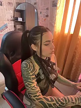 i am nina  online show from January 2026 07:20:01 PM