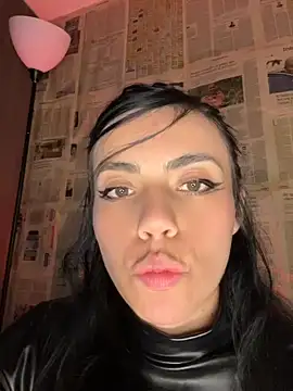 i am nina  online show from June 2026 03:33:02 AM