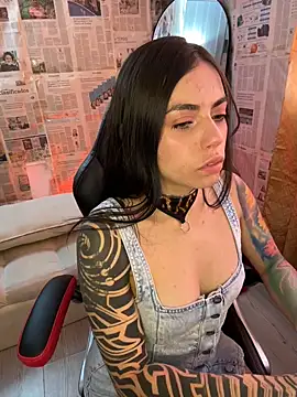 i am nina  online show from February 2026 07:02:02 PM