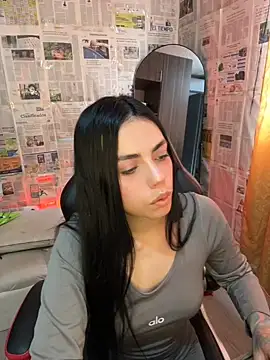 i am nina  online show from April 2026 09:39:33 PM