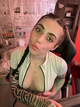 i am nina  online show from January 2026 07:50:01 PM