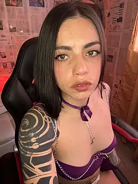 i am nina  online show from March 2026 06:56:01 PM