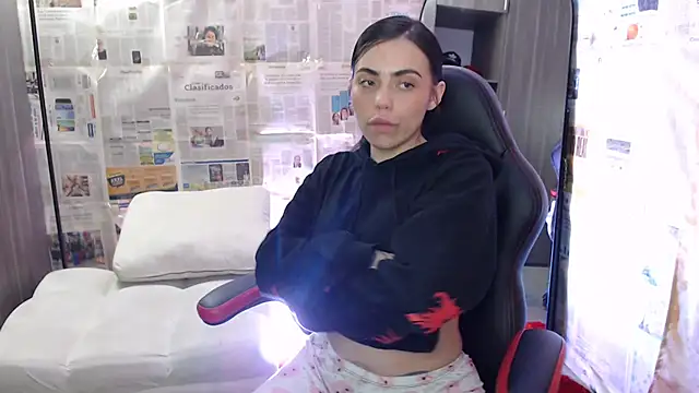 i am nina  online show from September 2025 05:21:01 AM