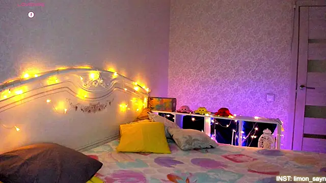 LillyMoure  online show from February 2026 11:15:02 PM