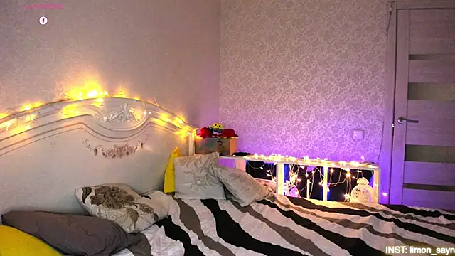 LillyMoure  online show from February 2026 11:26:01 PM