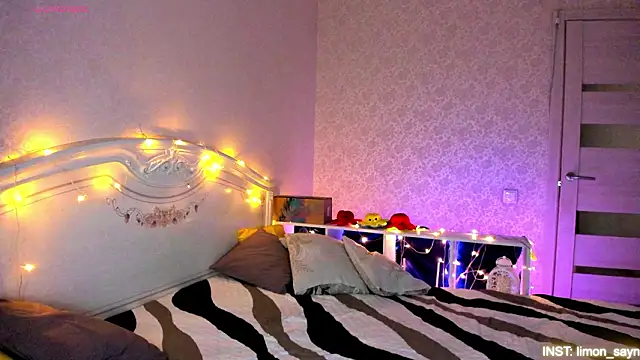 LillyMoure  online show from February 2026 11:06:02 PM