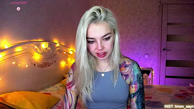 LillyMoure  online show from March 2026 11:56:01 PM