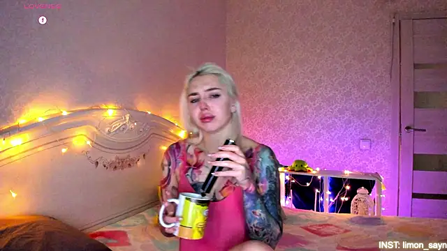 LillyMoure  online show from February 2026 11:05:02 PM