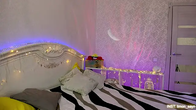 LillyMoure  online show from February 2026 10:59:02 PM