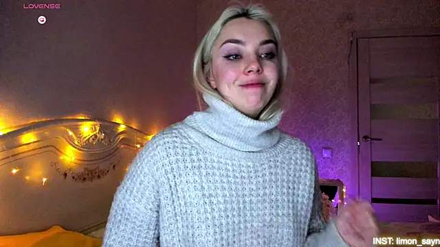 LillyMoure  online show from March 2026 02:04:02 AM