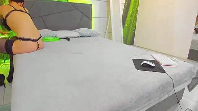 VeraWatts online show from April 2026 12:45:02 AM