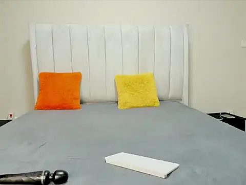 Snapshot of _heavenlysent chatting on December 2025 03:28:02 AM heavenlysent online show from December 2025 03:28:02 AM