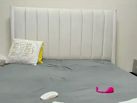 Snapshot of _heavenlysent chatting on November 2025 01:42:02 AM heavenlysent online show from November 2025 01:42:02 AM