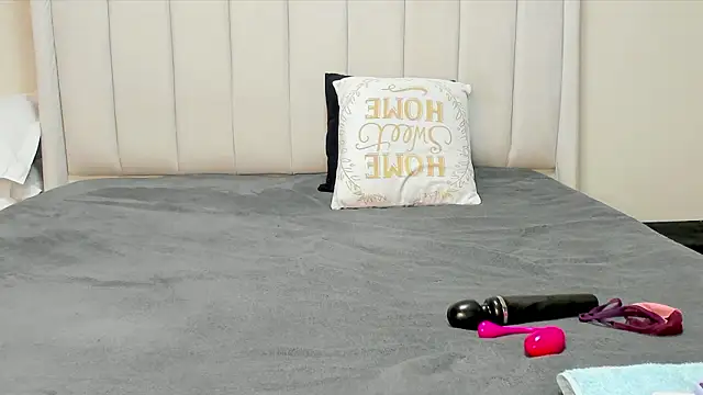 Snapshot of _heavenlysent chatting on February 2026 02:54:02 AM heavenlysent online show from February 2026 02:54:02 AM