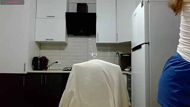 SayMeow  online show from May 2026 11:43:01 PM