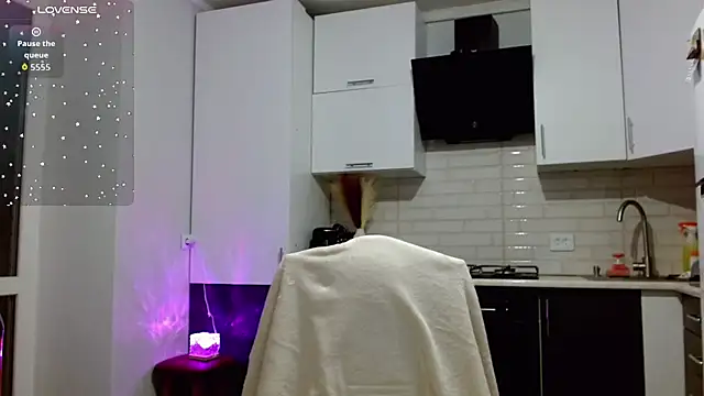 SayMeow  online show from November 2025 09:51:02 PM