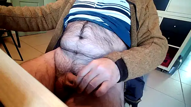 Snapshot of Dan3106x chatting on December 2024 01:03:01 PM Dan3106x online show from December 2024 01:03:01 PM