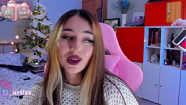 Snapshot of Fiona-Love chatting on December 2024 11:22:01 PM Fiona-Love online show from December 2024 11:22:01 PM