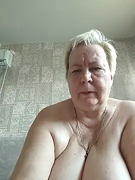 Snapshot of EffectFiona chatting on July 2026 01:10:02 PM EffectFiona online show from July 2026 01:10:02 PM