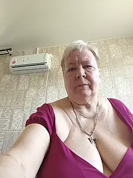 EffectFiona online show from May 2026 11:03:02 AM