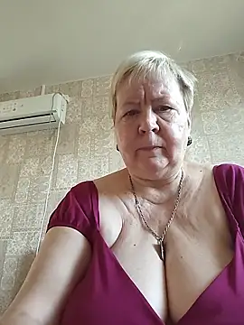 Snapshot of EffectFiona chatting on June 2026 12:16:01 AM EffectFiona online show from June 2026 12:16:01 AM