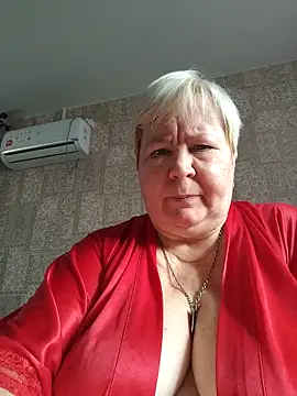 Snapshot of EffectFiona chatting on October 2025 05:08:01 AM EffectFiona online show from October 2025 05:08:01 AM