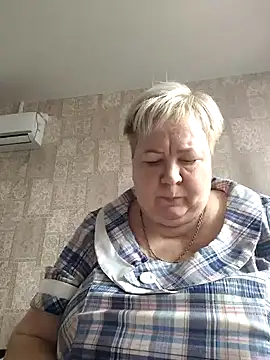 EffectFiona online show from March 2025 12:00:01 PM