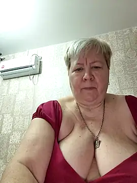 Snapshot of EffectFiona chatting on November 2025 01:39:02 AM EffectFiona online show from November 2025 01:39:02 AM